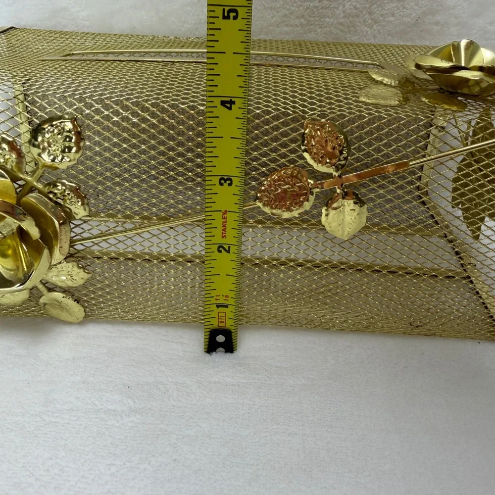 VTG Gold Tone Mesh Tissue Box‎ Cover Holder Hollywood Regency Rose Floral Metal